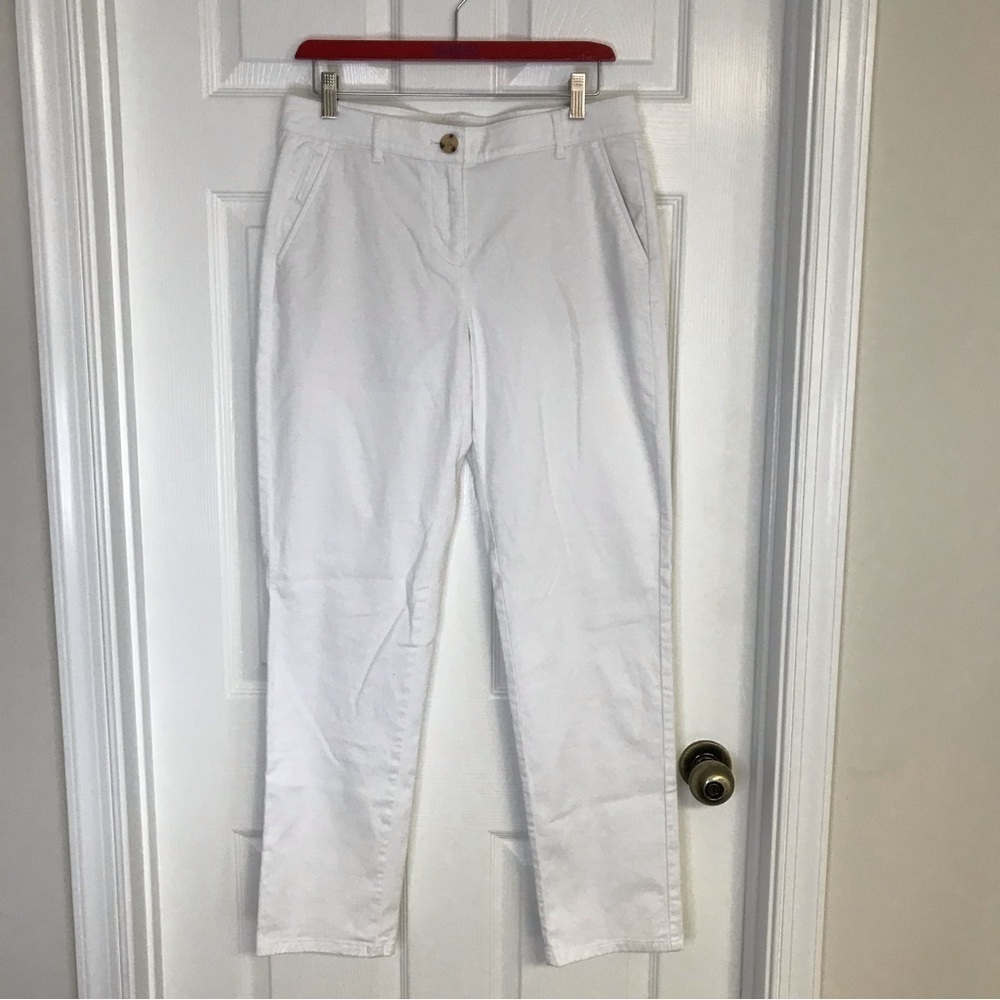 J Jill white cotton chinos size 8 with a touch of stretch